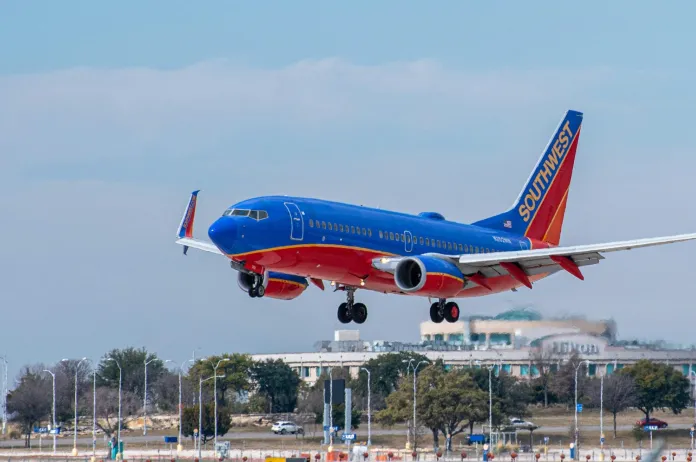 Southwest plane landing