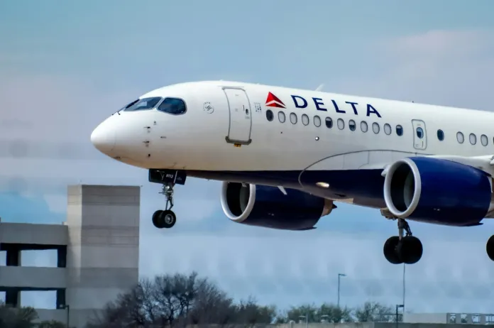 Delta landing scaled e1766828277133