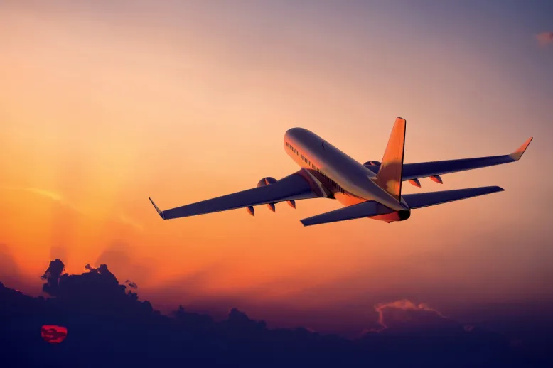 Airplane flying away wallpaper
