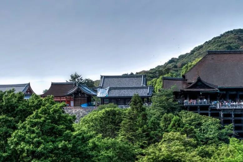 Kiyomizu dera temple kyoto japan 161150