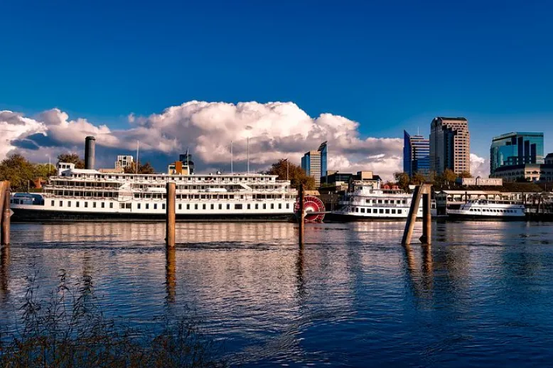 Sacramento cruise ship