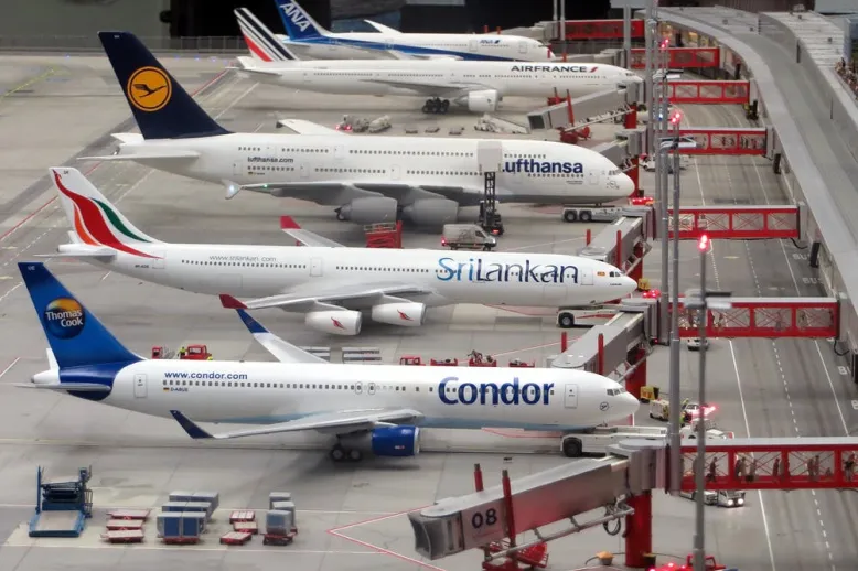 Model planes