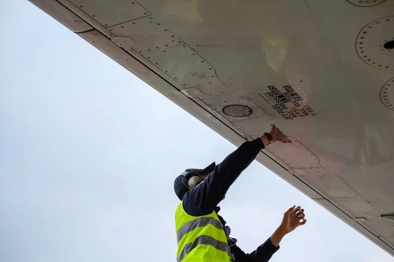 Airplane mechanic