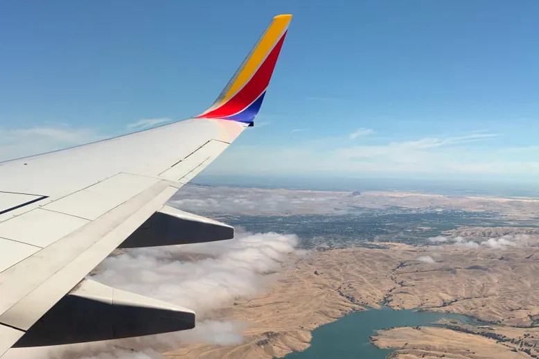 Southwest wing day flying