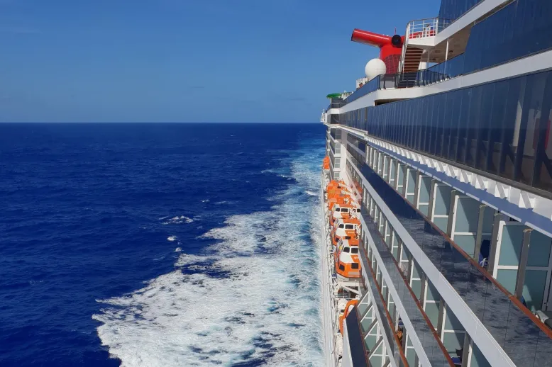 Cruise balcony