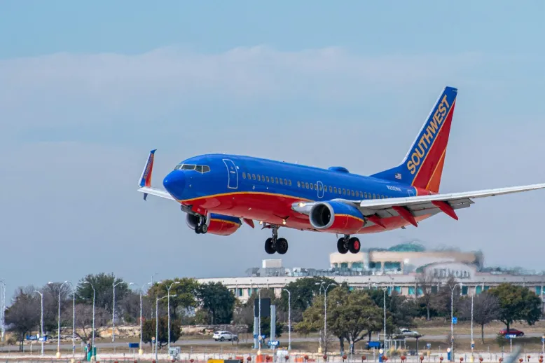Southwest plane landing