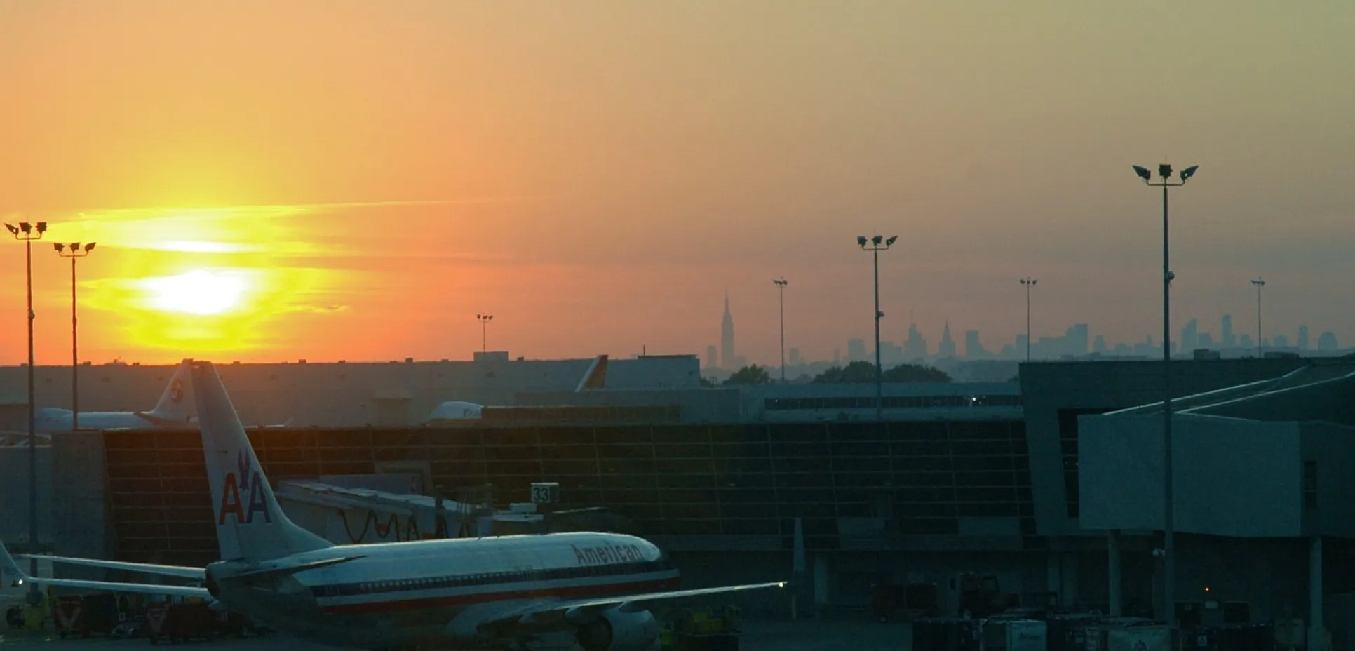 Airport 263928 1280