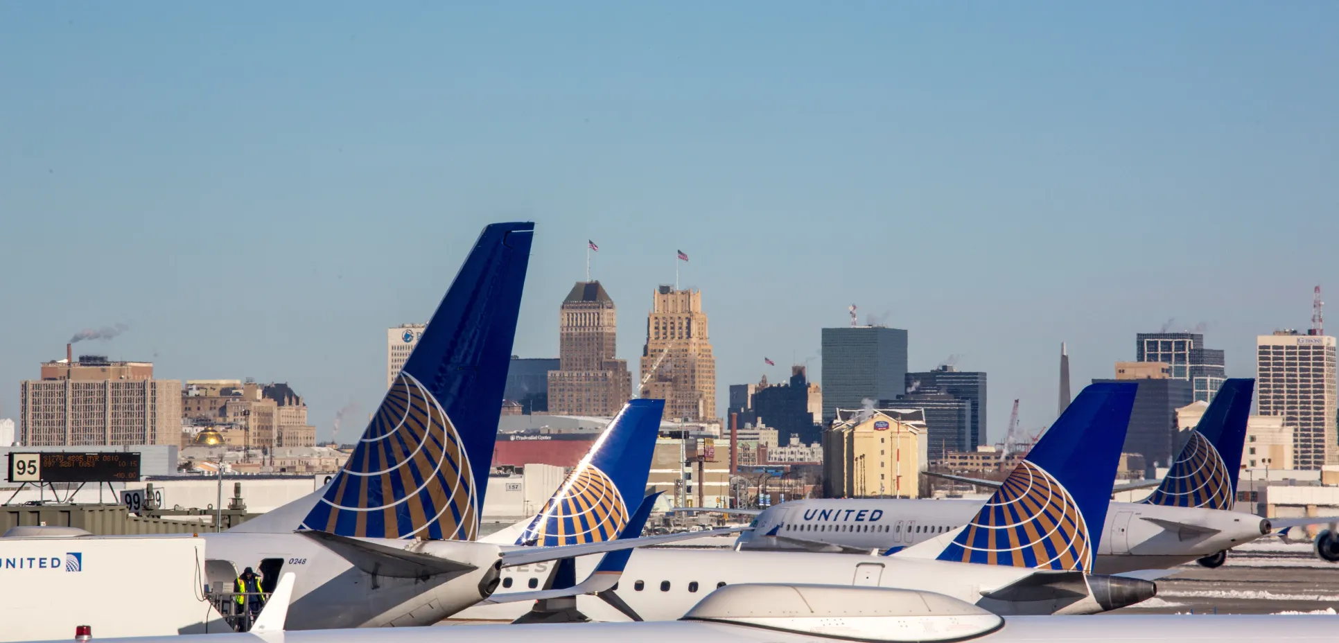 United airplanes