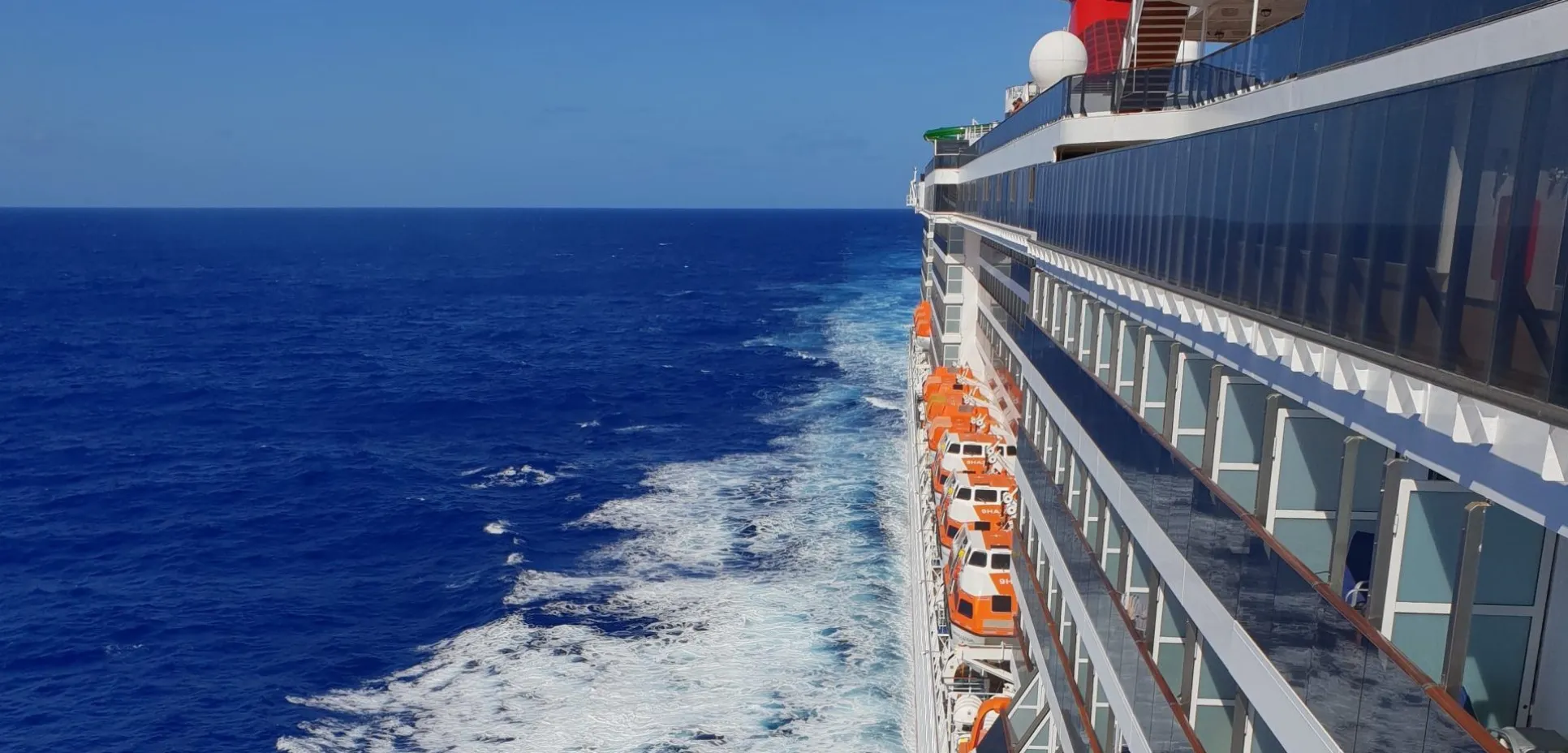 Cruise balcony