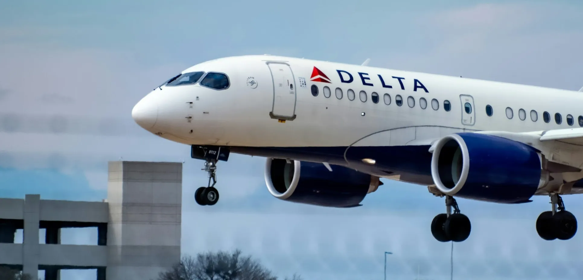 Delta landing scaled e1766828277133